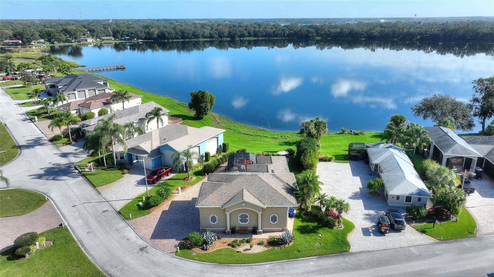 652 MEANDERING WAY, Polk City, FL 33868