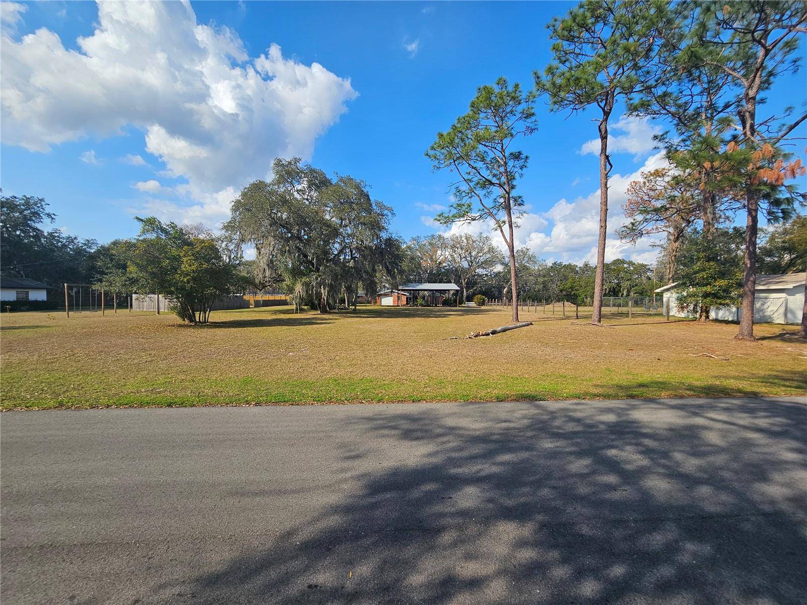 Lakeland, FL 33809,SPRUCE RD N