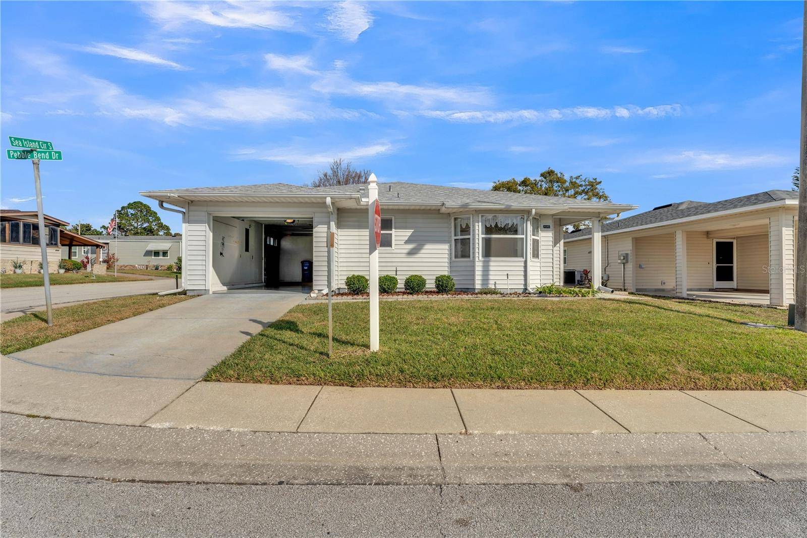 Lakeland, FL 33810,3102 PEBBLE BEND DR