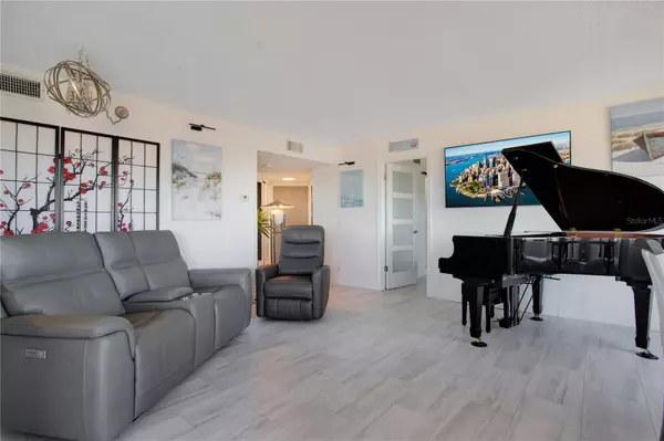 St Petersburg, FL 33715,6158 PALMA DEL MAR BLVD S #604