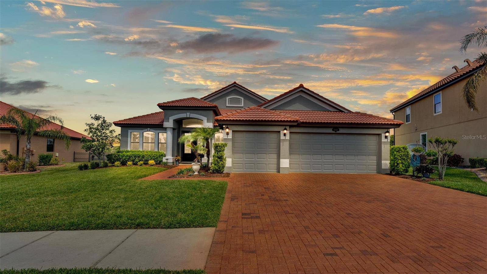 1983 VIA LAGO DR,  Lakeland,  FL 33810