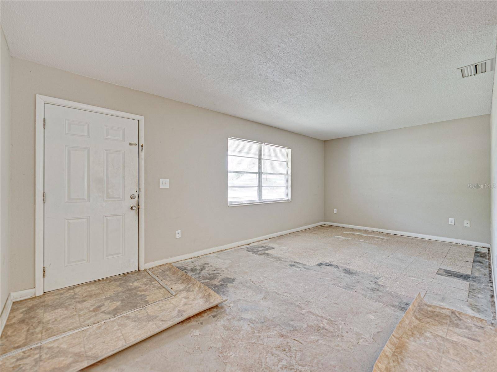 Mulberry, FL 33860,407 NE 8TH ST