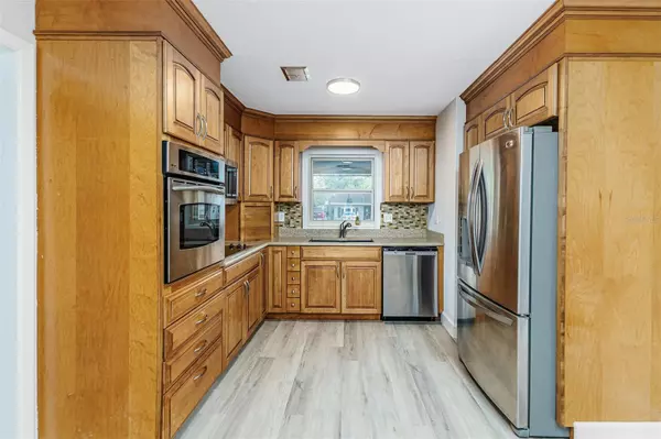 Lakeland, FL 33803,607 YOUNG PL
