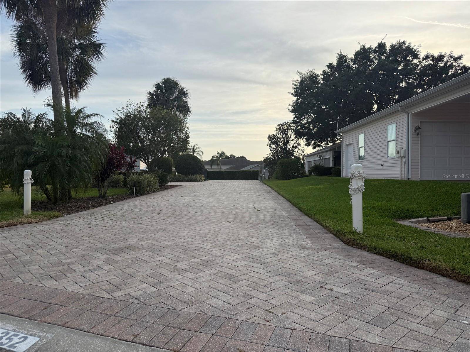 Polk City, FL 33868,352 TRAVELERS DR