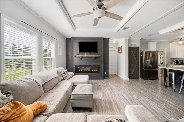 Wesley Chapel, FL 33544,6433 MANGROVE DR