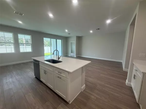 Riverview, FL 33579,12132 CATTLESIDE DR