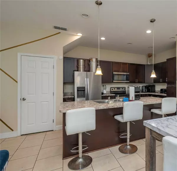 Lakeland, FL 33801,1105 WATERSEDGE DR