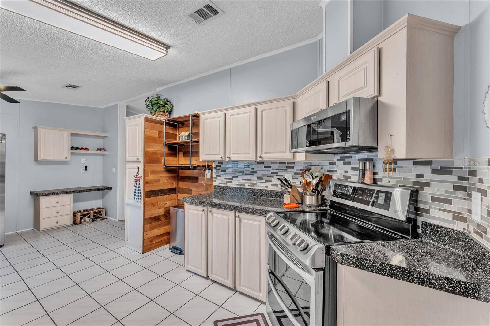 Lakeland, FL 33810,3505 SUTTON HILLS DR S