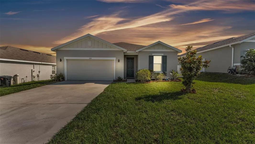 1725 HILL TOP DR, Dundee, FL 33838