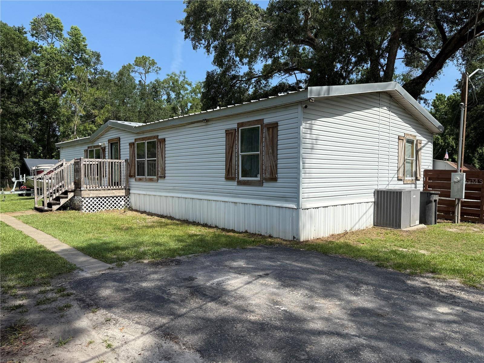 Zephyrhills, FL 33540,40803 SUTORUS RD