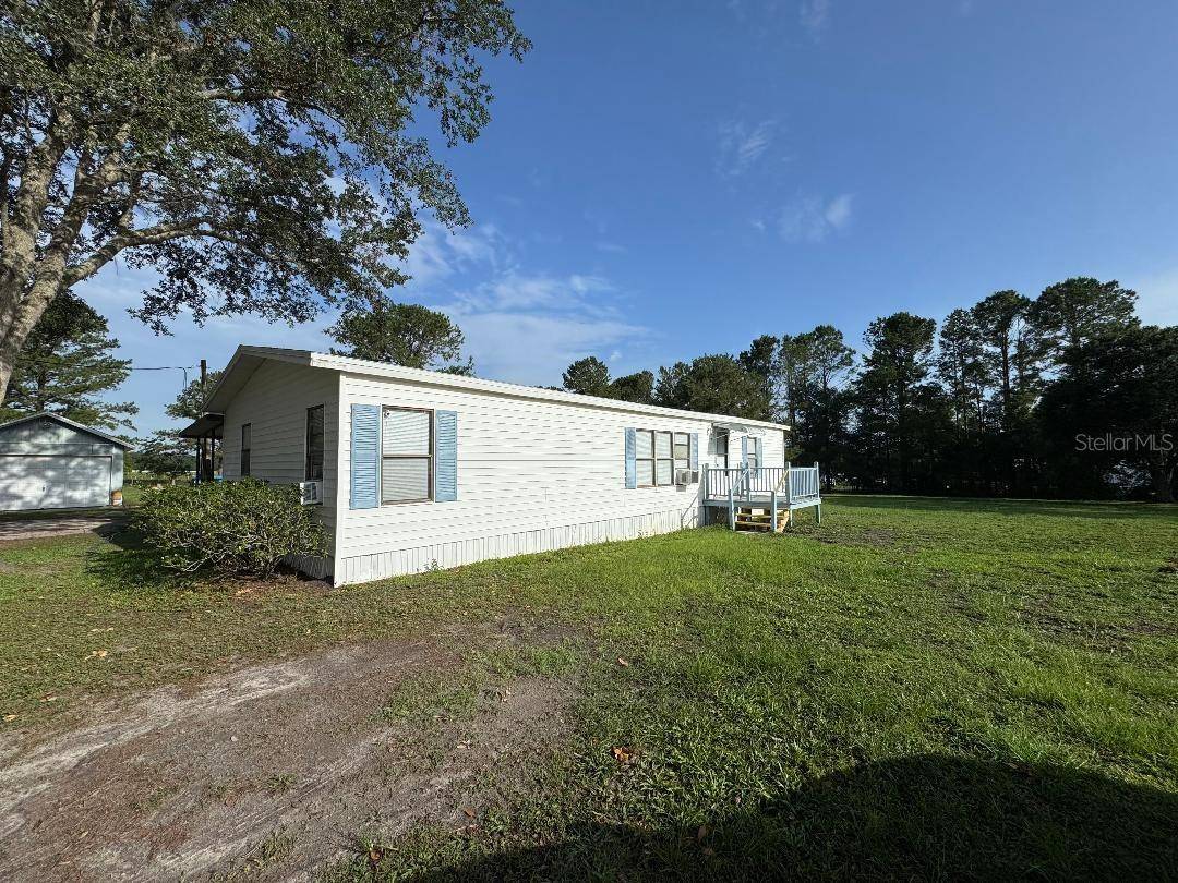 16855 OLD JOHNSTON RD, Dade City, FL 33523