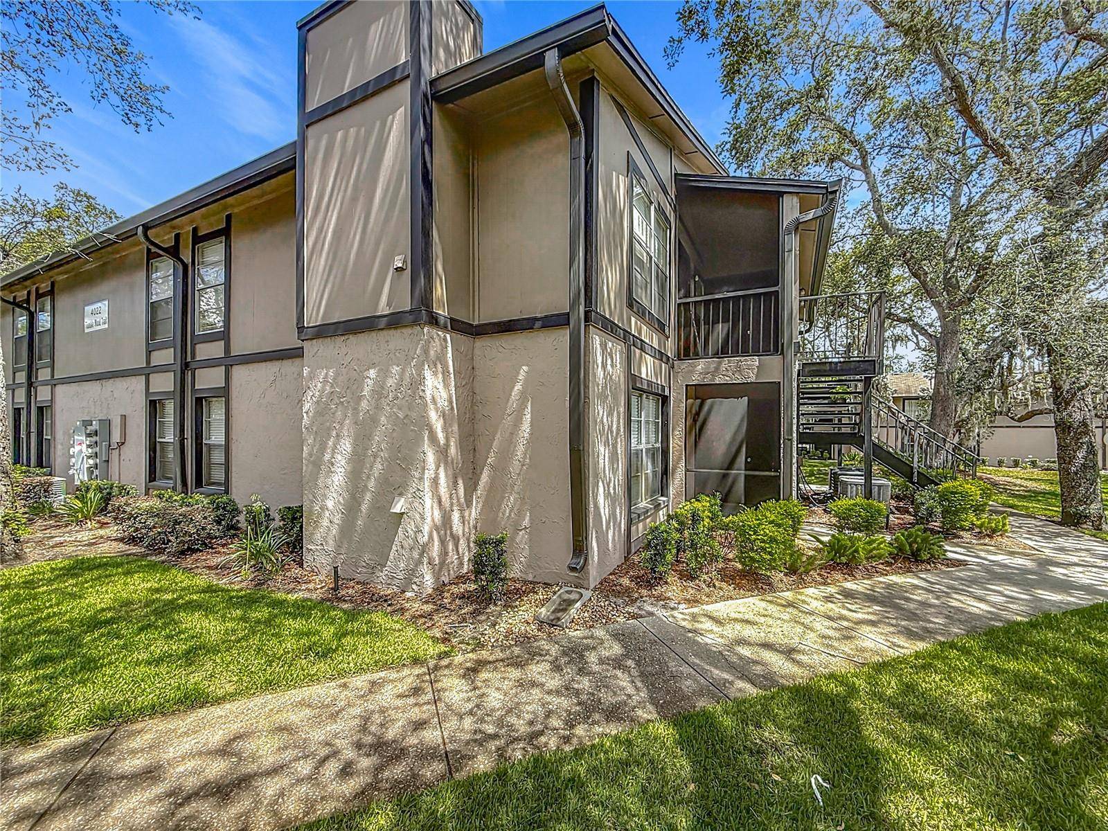 Tampa, FL 33613,4022 TUMBLE WOOD TRL #101