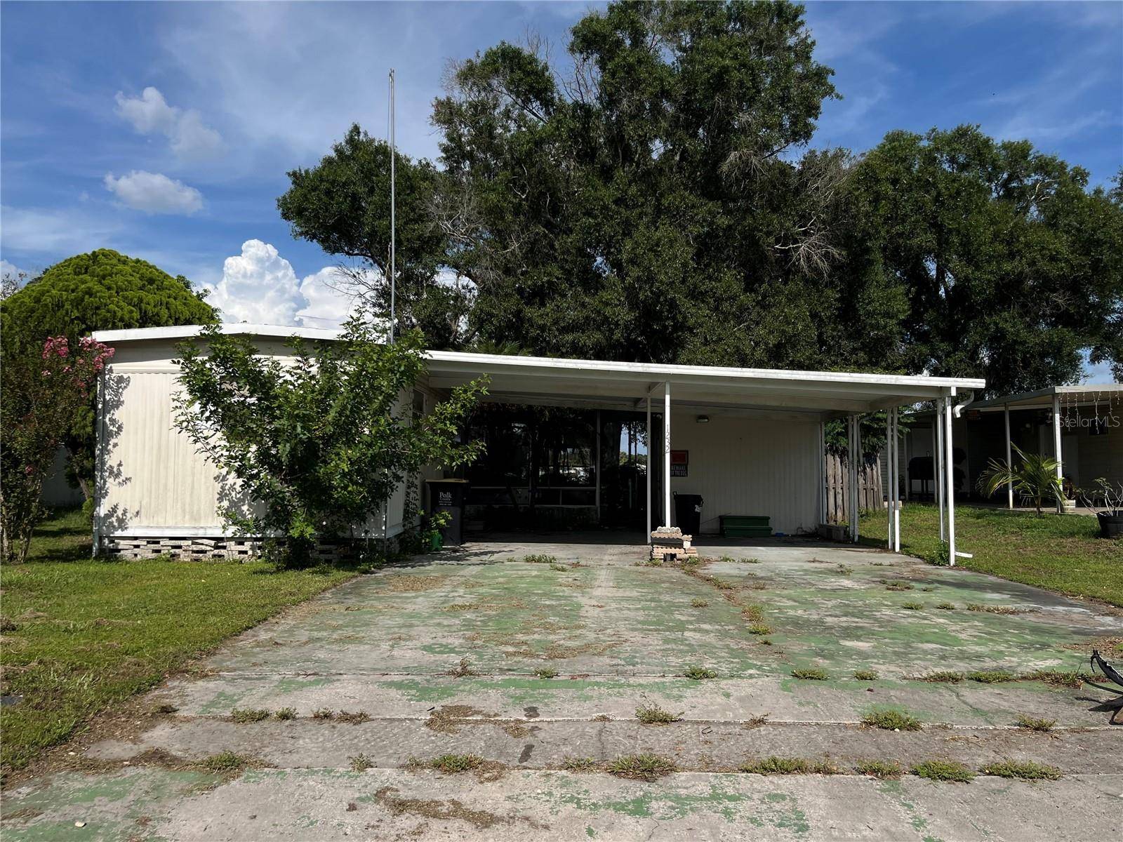 1232 COUNTRY CLUB LN, Lakeland, FL 33801