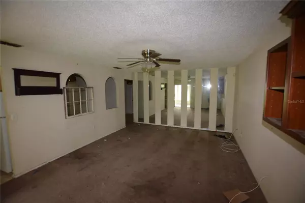 Winter Haven, FL 33880,240 LAKE THOMAS DR