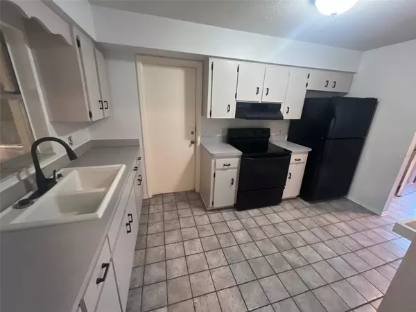 Lakeland, FL 33805,2362 DELROSE DR E