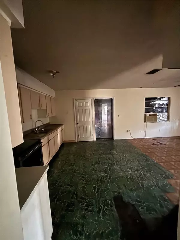 Lakeland, FL 33801,2921 GALAXY LN
