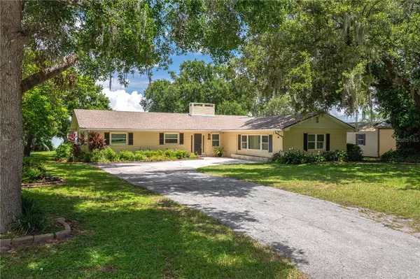 18 AQUALANE DR, Winter Haven, FL 33880