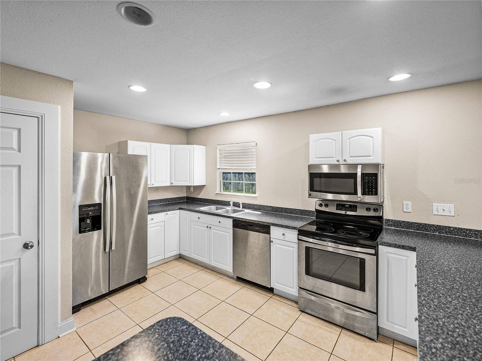 Lakeland, FL 33810,4230 VIOLA RD
