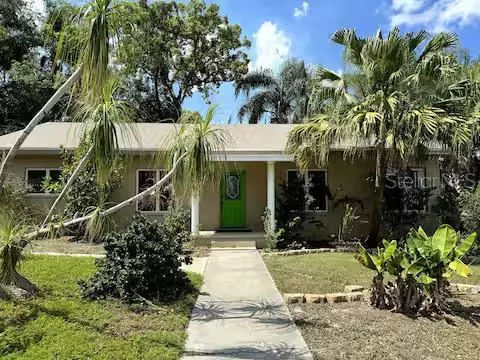 Winter Haven, FL 33881,645 AVENUE A NE
