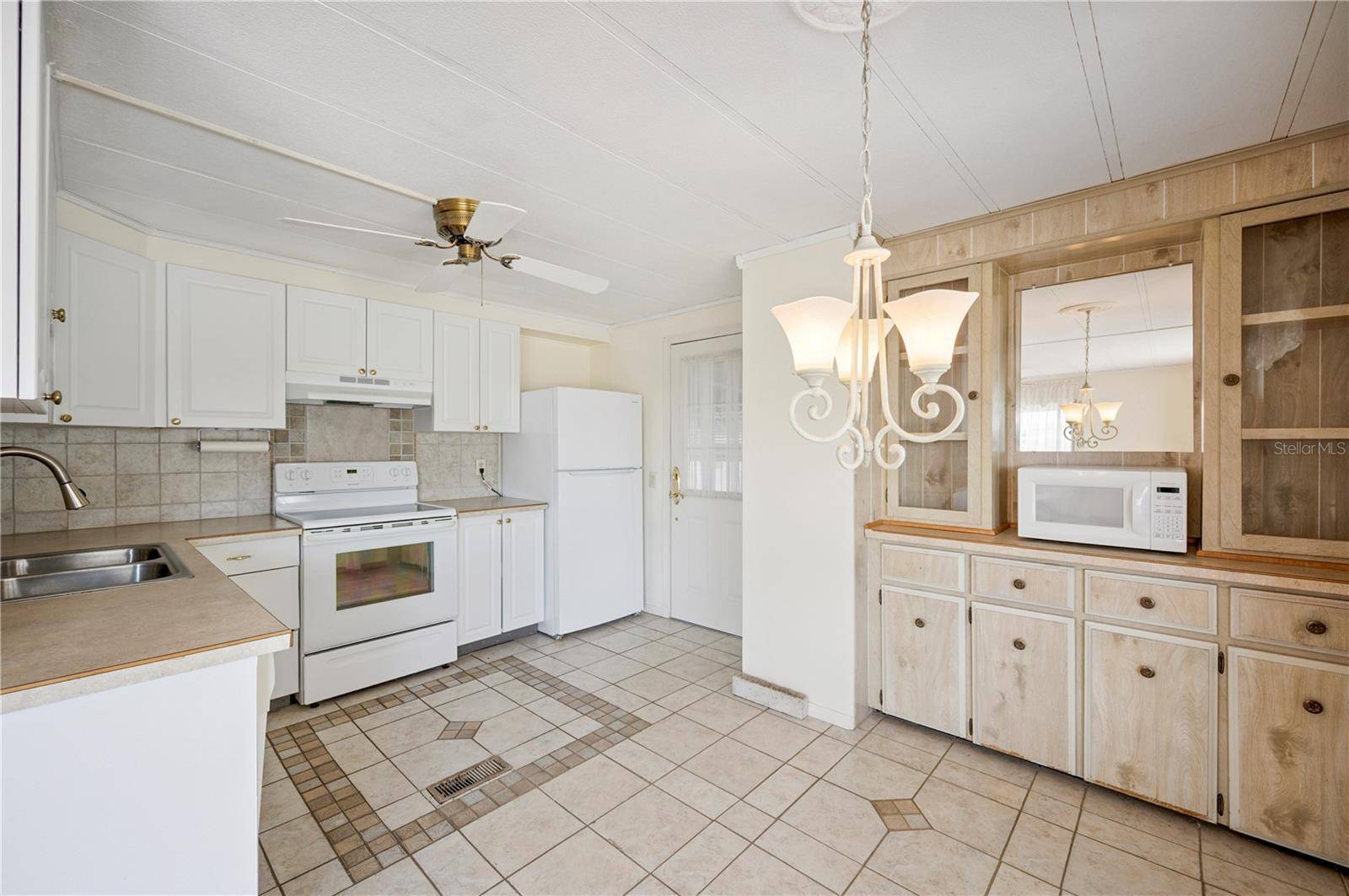 Lakeland, FL 33801,1610 REYNOLDS RD #214
