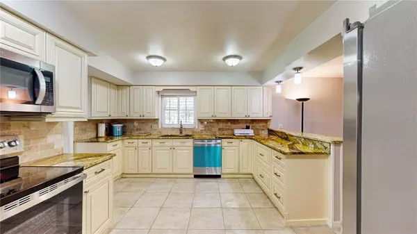 Lakeland, FL 33810,4014 MOSSY OAK DR