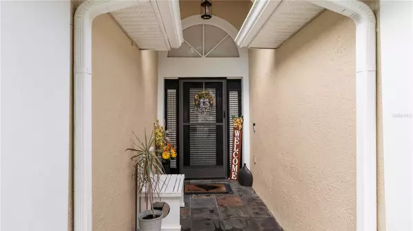 Lithia, FL 33547,5718 HAWKLAKE RD