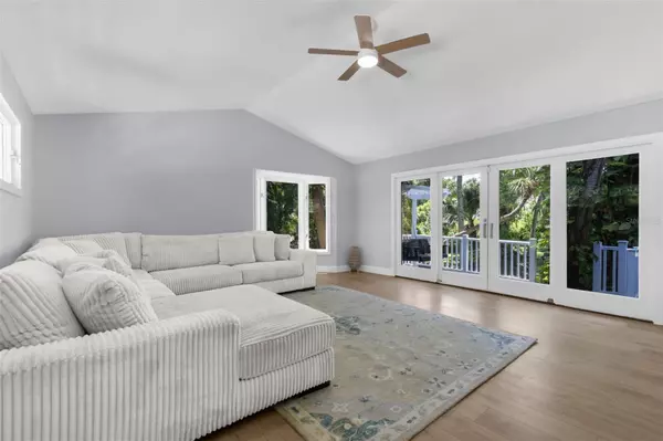 Nokomis, FL 34275,1702 SPOONBILL DR