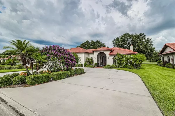 Lake Wales, FL 33898,529 CLUBHOUSE DR