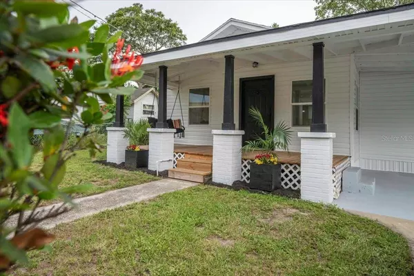 Auburndale, FL 33823,412 OAK ST
