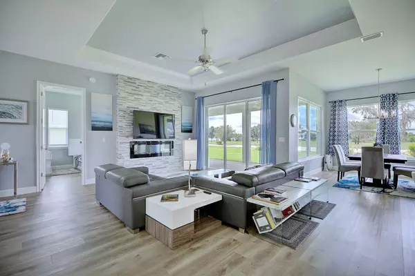 Sebring, FL 33872,4962 MYRTLE BEACH DR