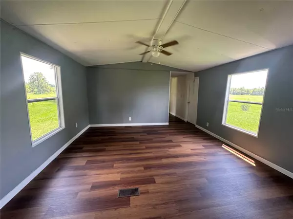 Dover, FL 33527,7238 HALIMA RD