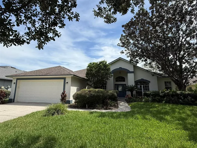 3522 AUTUMN GLEN DR, Valrico, FL 33596