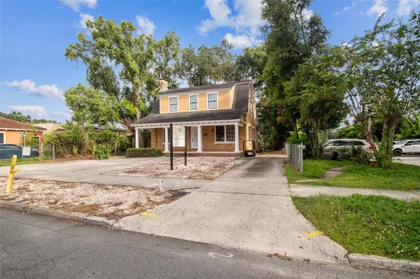 Lakeland, FL 33803,114 PALMOLA ST S