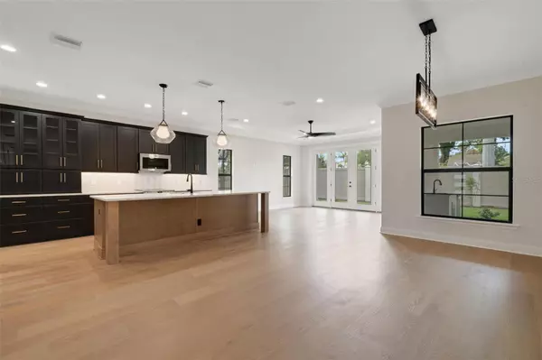 Lakeland, FL 33812,5351 CLUBHOUSE HILLS LN