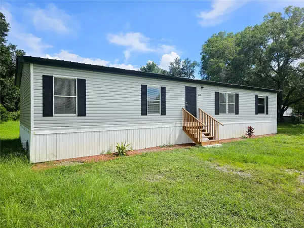 4129 WOODSRIDGE DR, Polk City, FL 33868