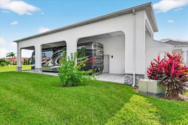 Polk City, FL 33868,743 TEABERRY TRL