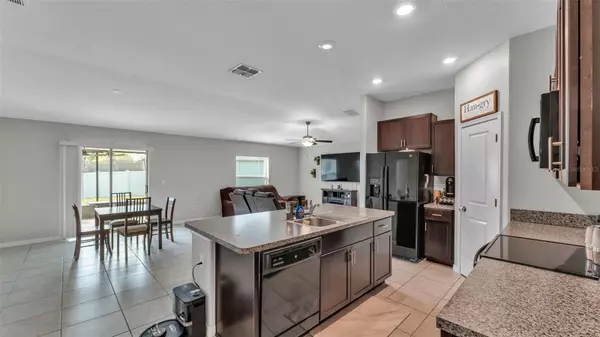 Lakeland, FL 33811,5672 KEATON SPRINGS DR