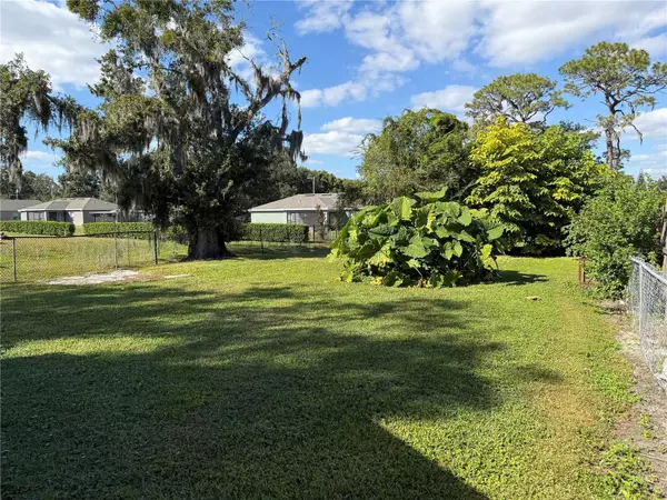 Lakeland, FL 33805,335 PETTEWAY DR