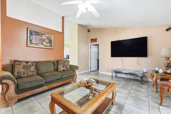 Winter Haven, FL 33880,1211 LAKE LOOP