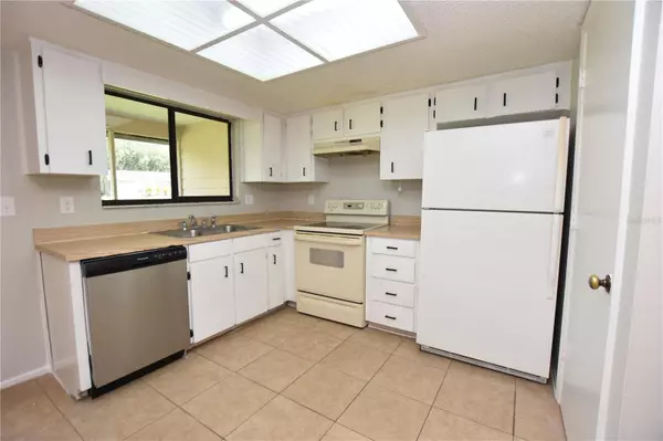 Lakeland, FL 33801,1440 RIDGE LAKE CT