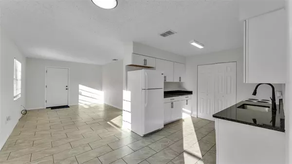 Lakeland, FL 33801,1738 E FERN RD