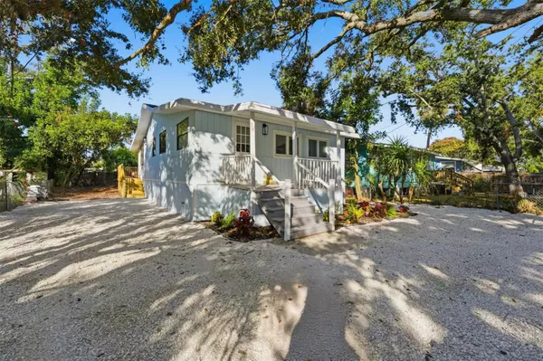 Nokomis, FL 34275,115 KENWOOD AVE