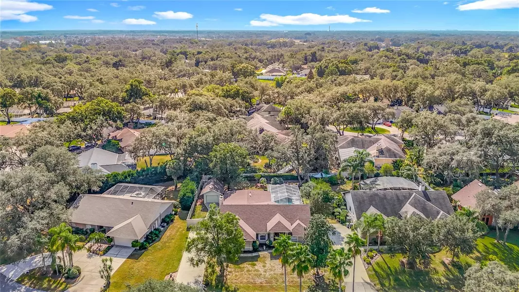 1621 SIR HENRYS TRL, Lakeland, FL 33809