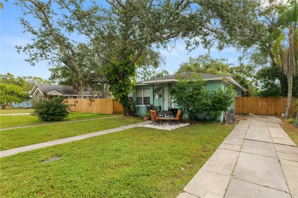 St Petersburg, FL 33705,832 20TH AVE S #830/832