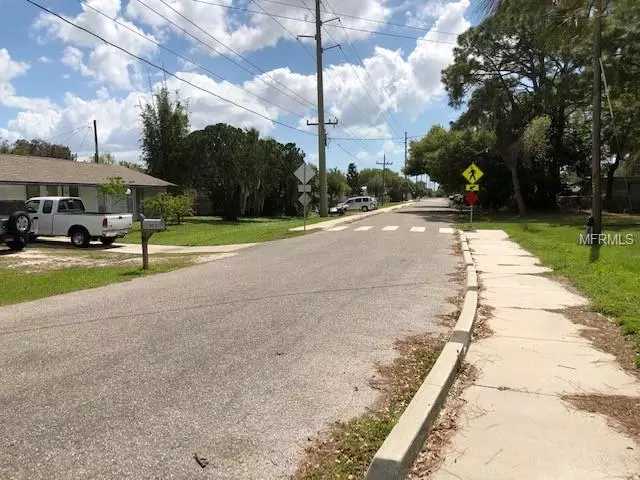 105 ORANGE GROVE AVE S, Nokomis, FL 34275