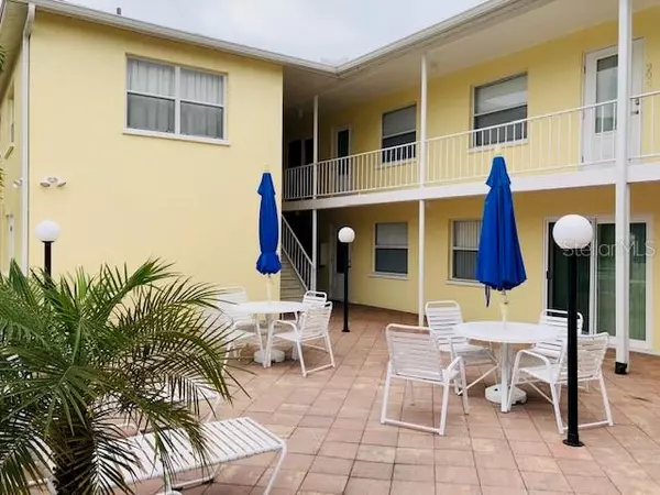 Venice, FL 34285,700 W VENICE AVE #204