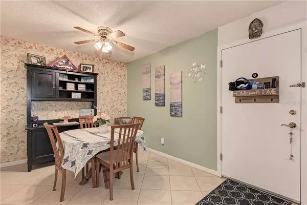 Venice, FL 34285,654 BIRD BAY DR E #105