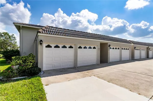 936 CAPRI ISLES BLVD #202, Venice, FL 34292