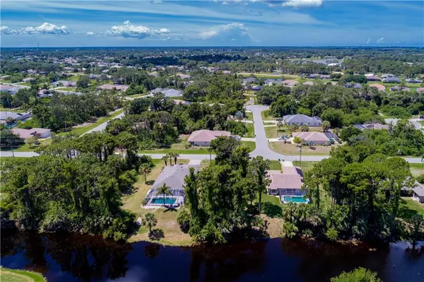 Rotonda West, FL 33947,166 ALBATROSS RD