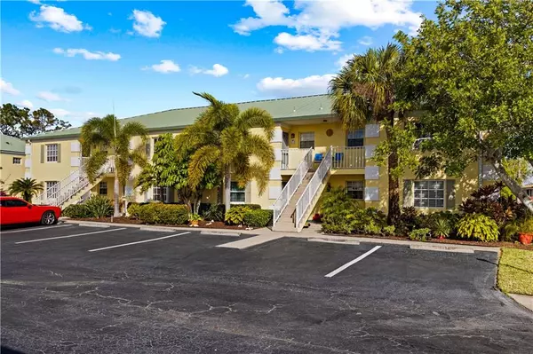 942 CAPRI ISLES BLVD #208, Venice, FL 34292